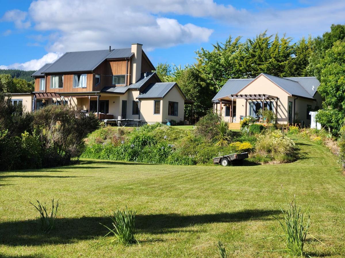 Boutique Art Retreat Ξενοδοχείο Upper Hutt Εξωτερικό φωτογραφία
