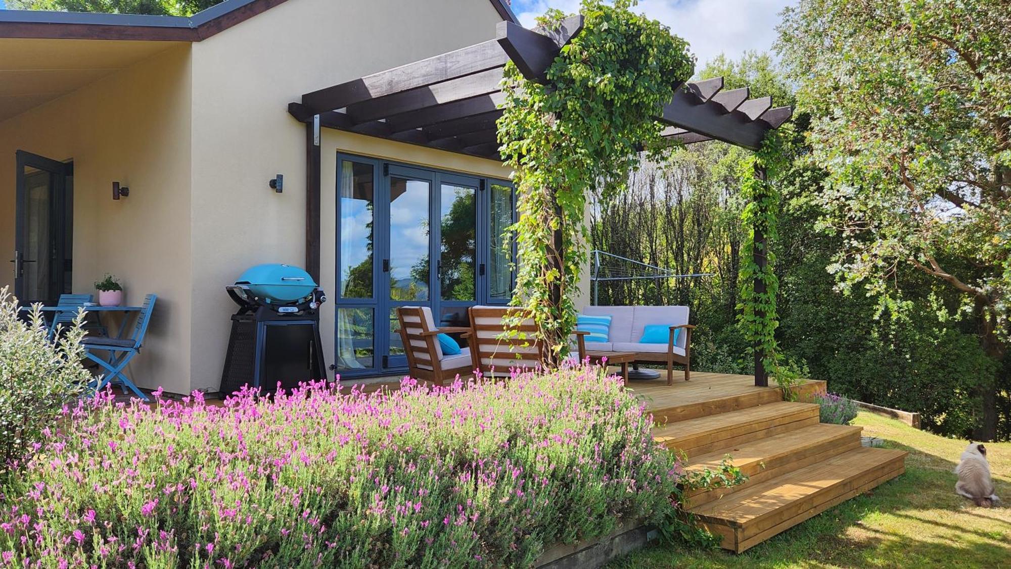 Boutique Art Retreat Ξενοδοχείο Upper Hutt Εξωτερικό φωτογραφία
